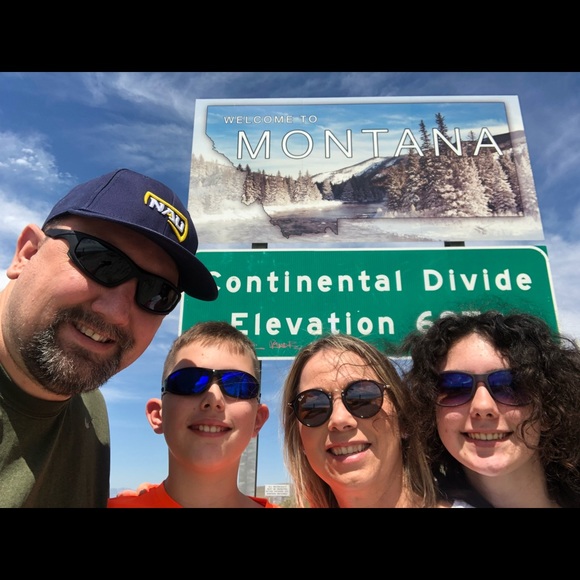 Posh Ambassador! Melinda - Picture 3 of 8